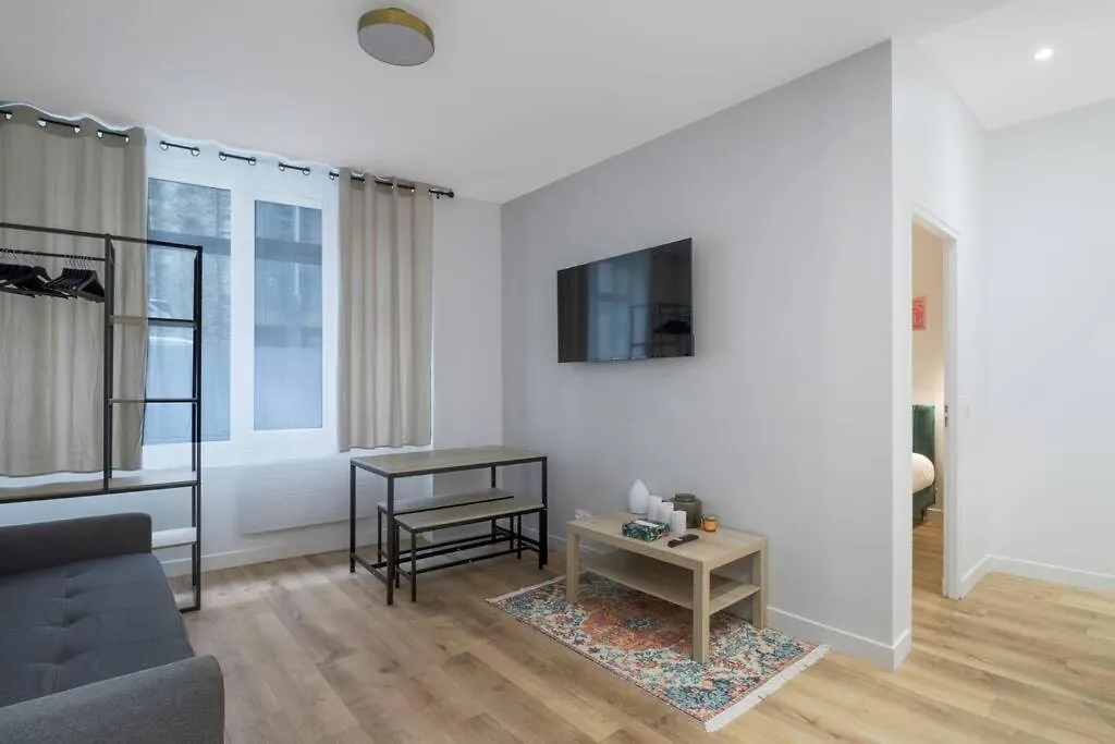 3 Cozy Near Galeries Lafayette-12pers * Paris